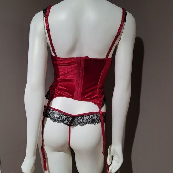 Georgine Velvet And Lace Corset Persian Red - Picture 3 of 12